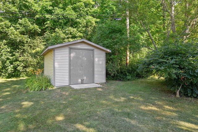 8620 S Hunting Park DRIVE, Franklin, WI 53132