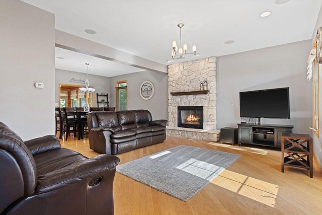 8620 S Hunting Park DRIVE, Franklin, WI 53132