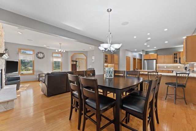 8620 S Hunting Park DRIVE, Franklin, WI 53132