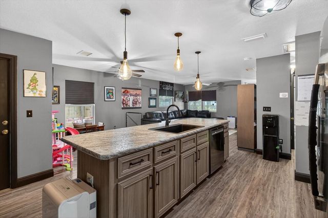 1005 13TH AVENUE NW, Largo, FL 33770