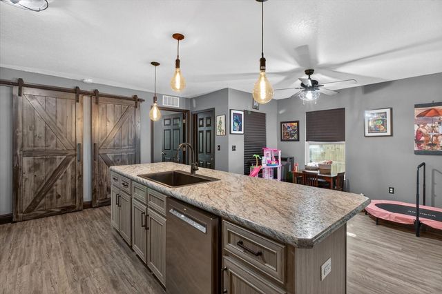 1005 13TH AVENUE NW, Largo, FL 33770