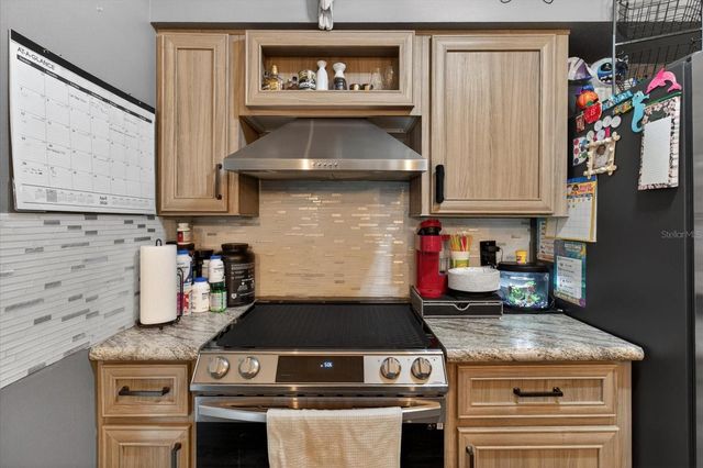 1005 13TH AVENUE NW, Largo, FL 33770