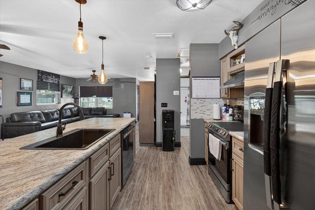 1005 13TH AVENUE NW, Largo, FL 33770