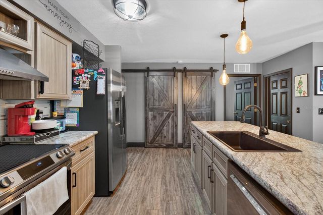 1005 13TH AVENUE NW, Largo, FL 33770