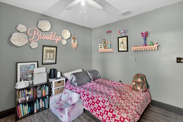 1005 13TH AVENUE NW, Largo, FL 33770