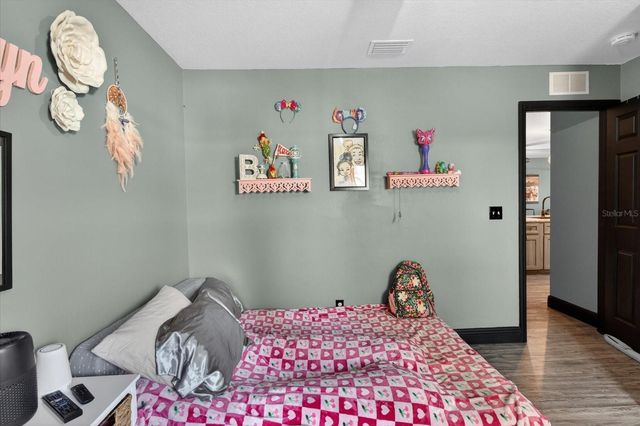 1005 13TH AVENUE NW, Largo, FL 33770