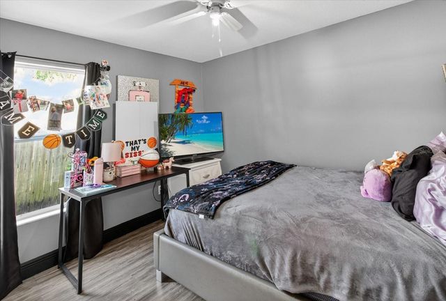 1005 13TH AVENUE NW, Largo, FL 33770