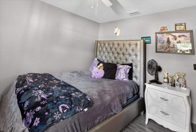 1005 13TH AVENUE NW, Largo, FL 33770