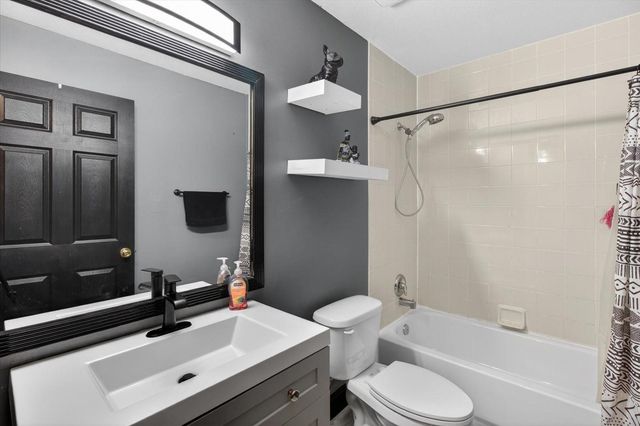 1005 13TH AVENUE NW, Largo, FL 33770