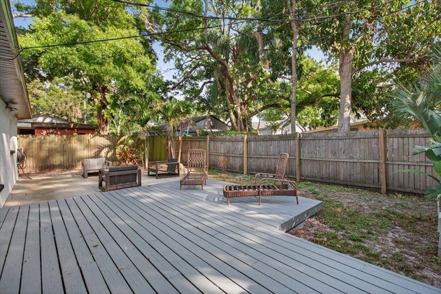 1005 13TH AVENUE NW, Largo, FL 33770