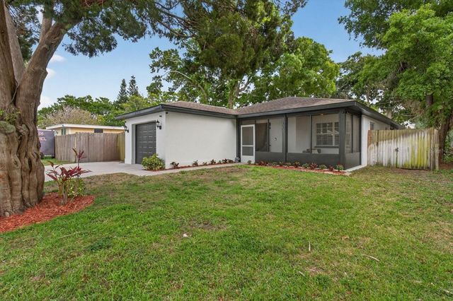 1005 13TH AVENUE NW, Largo, FL 33770