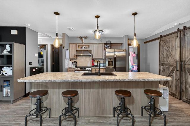 1005 13TH AVENUE NW, Largo, FL 33770