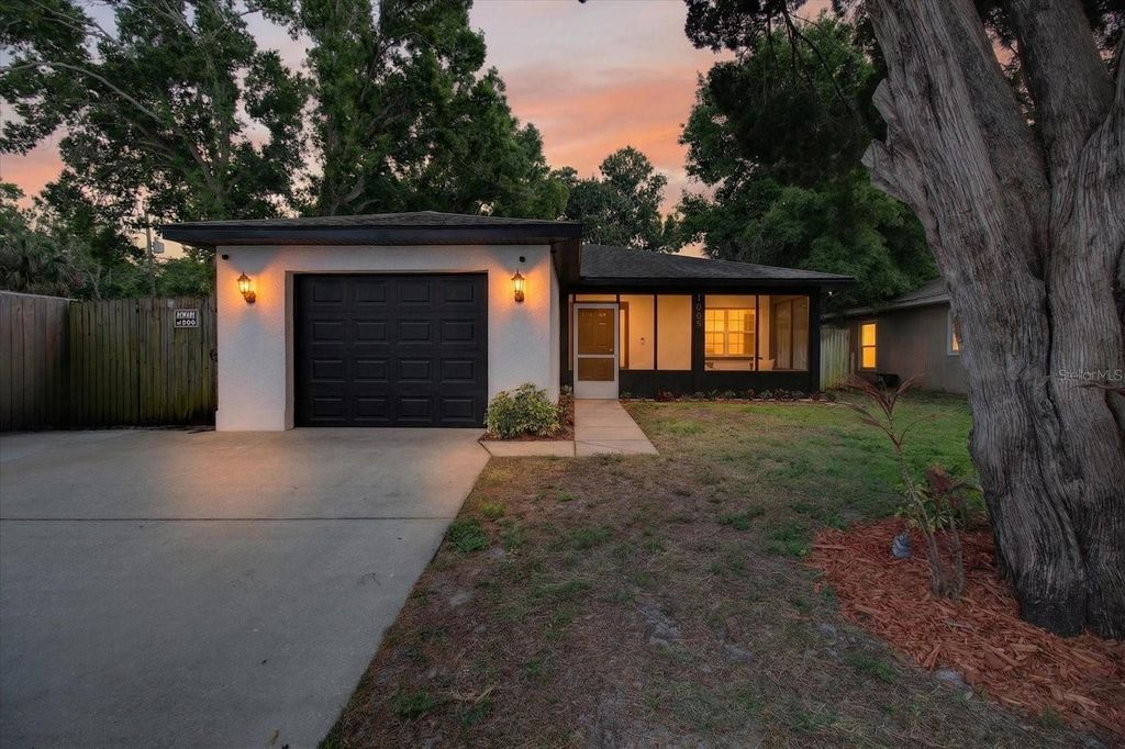 1005 13TH AVENUE NW, Largo, FL 33770