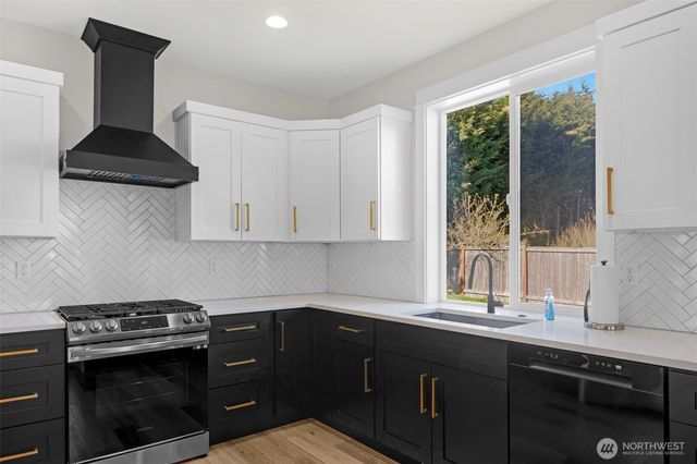 6945 282 Place NW, Stanwood, WA 98292