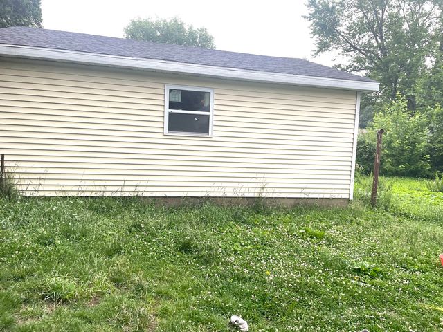 909 N 9th Street, Rochelle, IL 61068