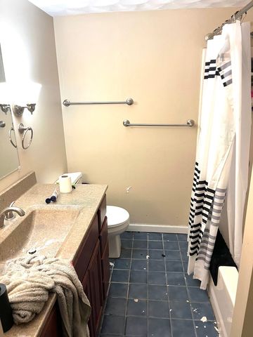 909 N 9th Street, Rochelle, IL 61068