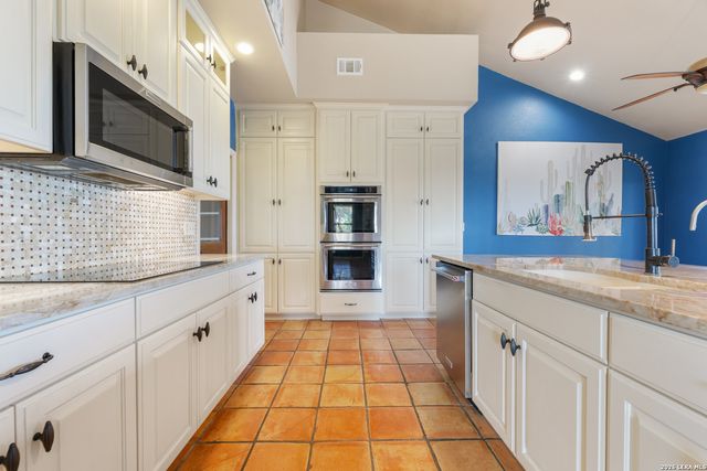 26938 Karsch, Boerne, TX 78006