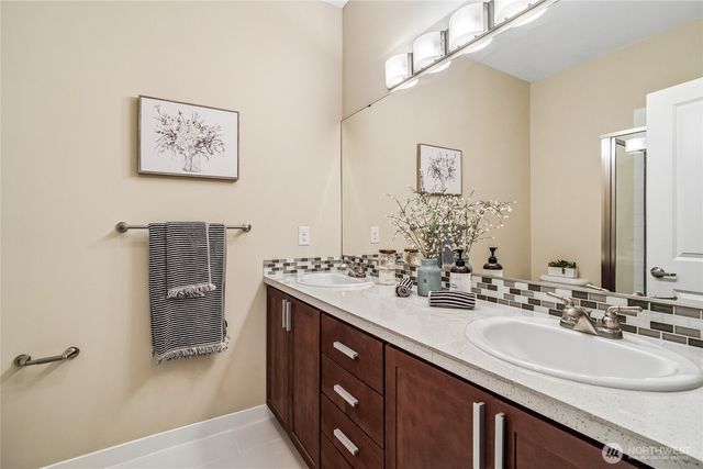 2107 NW Moraine Place, Issaquah, WA 98027