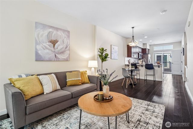 2107 NW Moraine Place, Issaquah, WA 98027