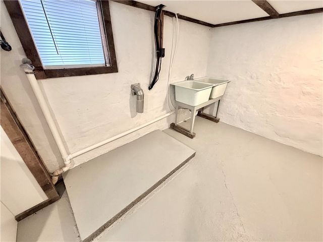 208 Brown St, Brownsville, PA 15417