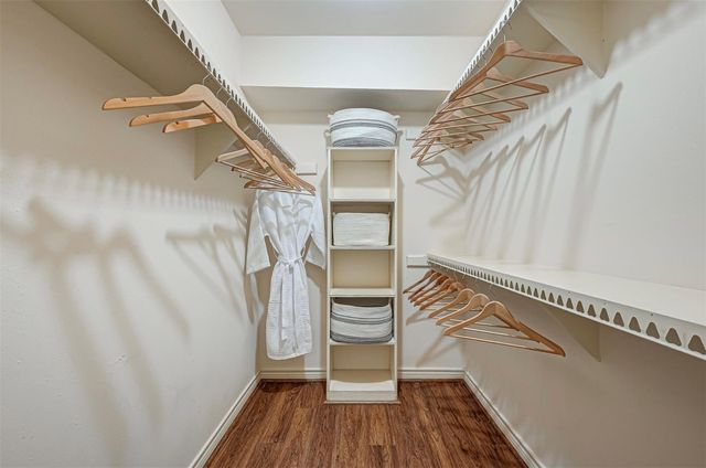 482 N Post Oak Lane, Houston, TX 77024