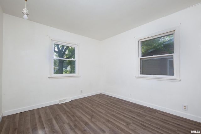 3823 15th Street, Moline, IL 61265