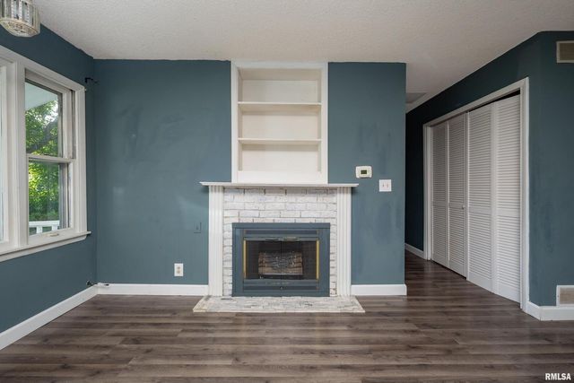 3823 15th Street, Moline, IL 61265