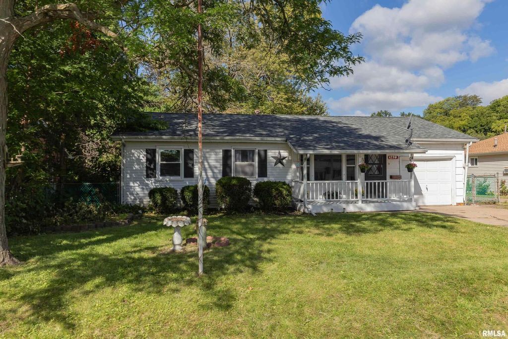 3823 15th Street, Moline, IL 61265