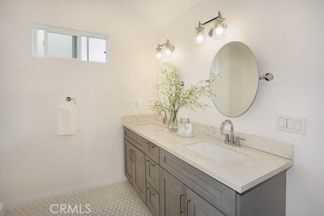 21142 Cupar, Huntington Beach, CA 92646