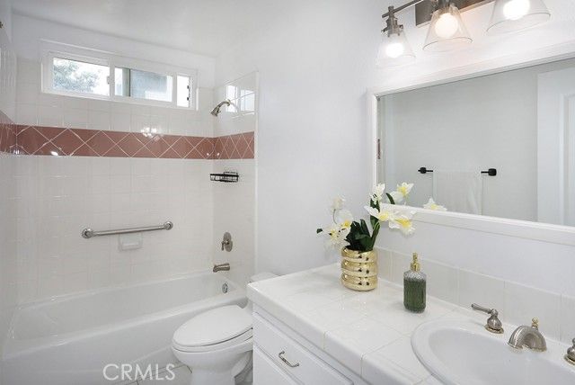 21142 Cupar, Huntington Beach, CA 92646