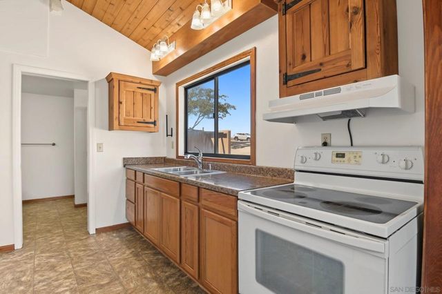333 Thomsen Way, Ramona, CA 92065