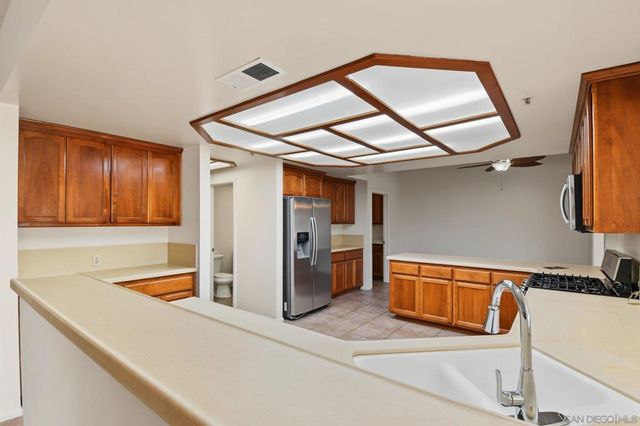 333 Thomsen Way, Ramona, CA 92065