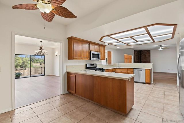 333 Thomsen Way, Ramona, CA 92065