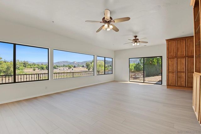 333 Thomsen Way, Ramona, CA 92065