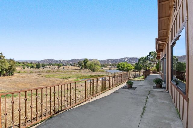333 Thomsen Way, Ramona, CA 92065