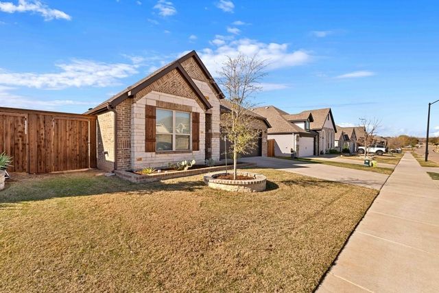 11853 Carlin Drive, Fort Worth, TX 76108