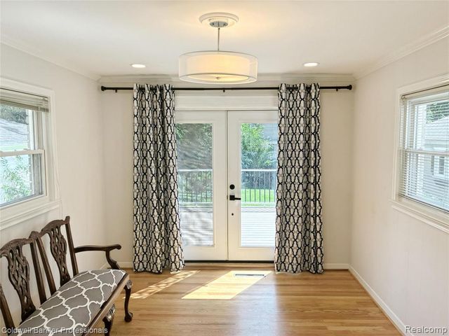 906 Putney Street, Birmingham, MI 48009