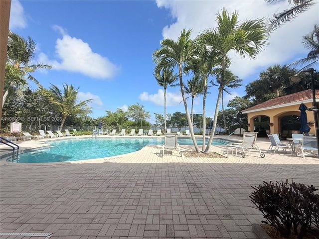 1000 Scotia Dr 101, Hypoluxo, FL 33462