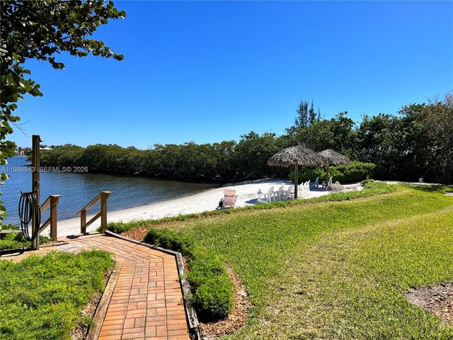 1000 Scotia Dr 101, Hypoluxo, FL 33462