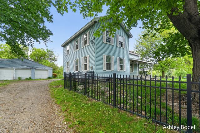 9615 10 Mile Road NE, Rockford, MI 49341