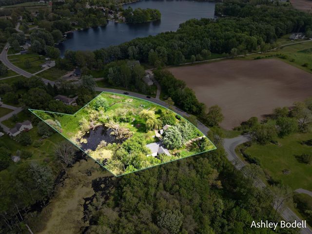 9615 10 Mile Road NE, Rockford, MI 49341