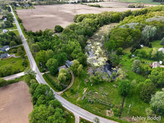 9615 10 Mile Road NE, Rockford, MI 49341