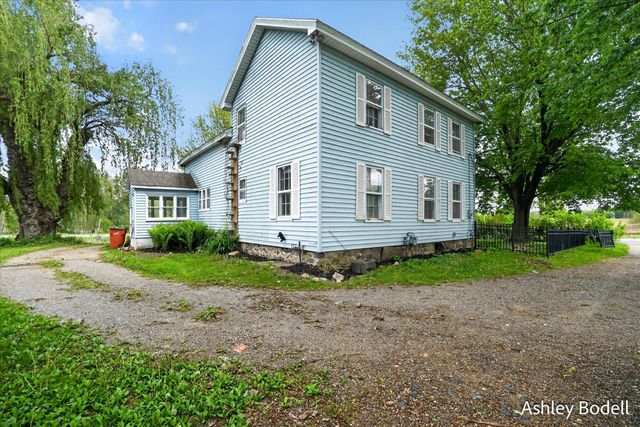 9615 10 Mile Road NE, Rockford, MI 49341
