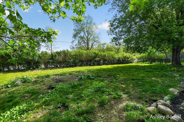 9615 10 Mile Road NE, Rockford, MI 49341