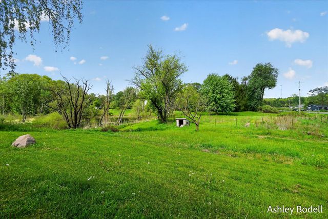 9615 10 Mile Road NE, Rockford, MI 49341