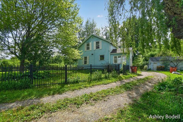 9615 10 Mile Road NE, Rockford, MI 49341