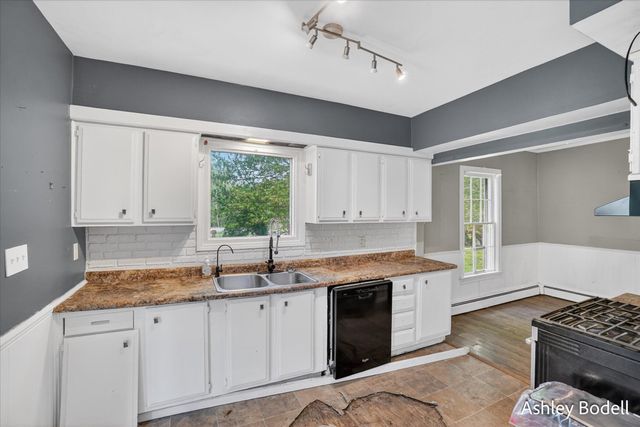 9615 10 Mile Road NE, Rockford, MI 49341