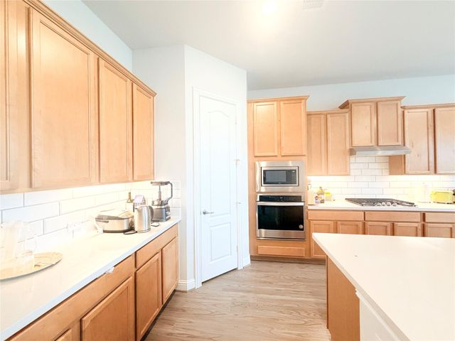 6610 Lake Oasis Drive, Katy, TX 77493