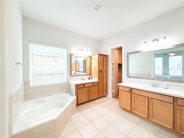 6610 Lake Oasis Drive, Katy, TX 77493