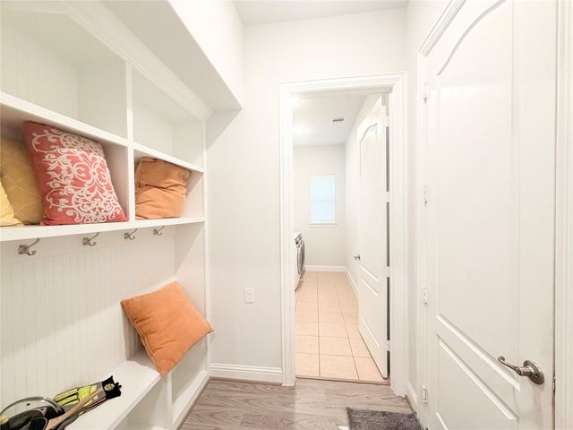 6610 Lake Oasis Drive, Katy, TX 77493